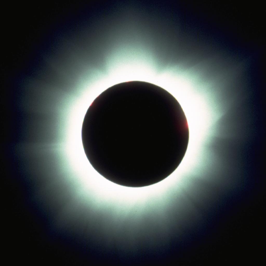 Large eclipse image: Slide 12