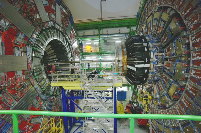 CERN 2013 gallery image S020.jpg