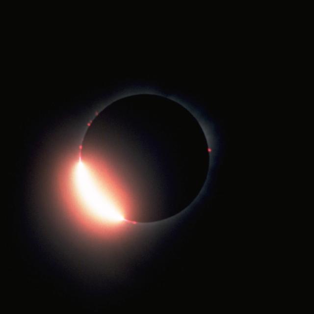 Medium eclipse image: Slide 37