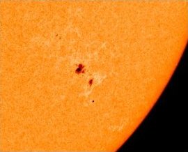 SOHO MDI continuum image of sunspot group 1087: 2010-07-11 20:48 UTC